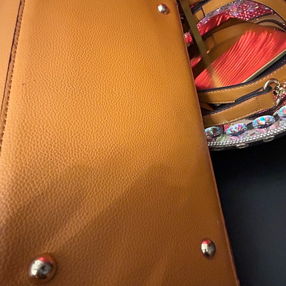 Elegant Mustard Tote Bag with Bow Accent - Picture 4 of 15